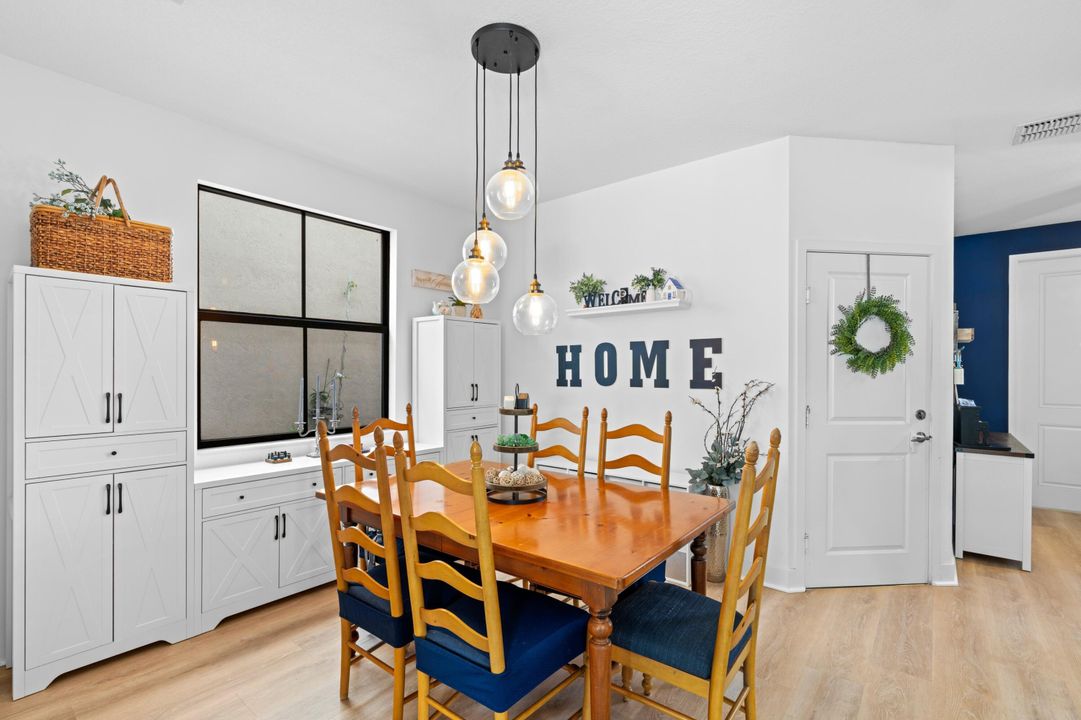 For Sale: $469,000 (3 beds, 2 baths, 1635 Square Feet)