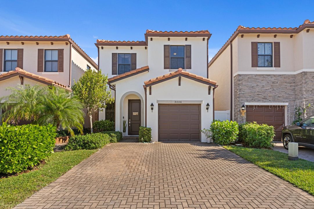 For Sale: $469,000 (3 beds, 2 baths, 1635 Square Feet)