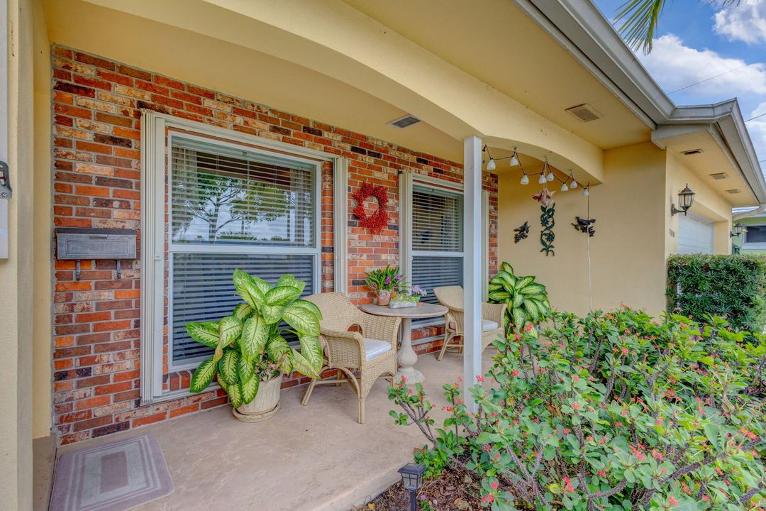 For Sale: $845,000 (2 beds, 2 baths, 1774 Square Feet)