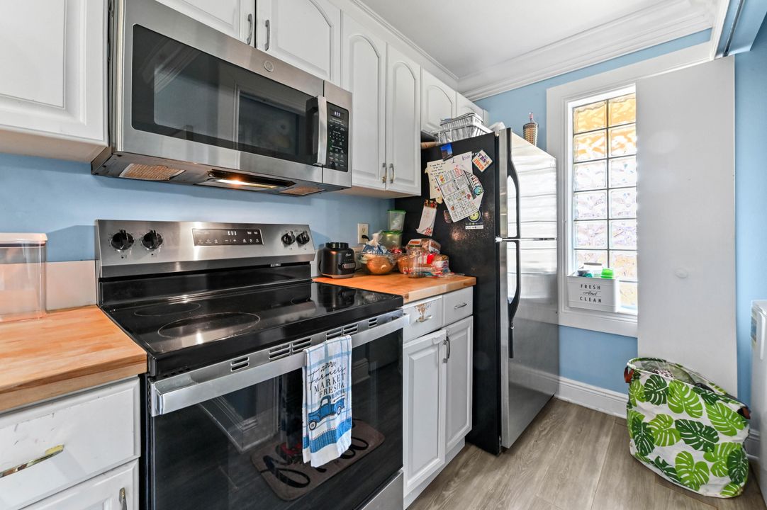 En Venta: $270,000 (2 camas, 2 baños, 888 Pies cuadrados)