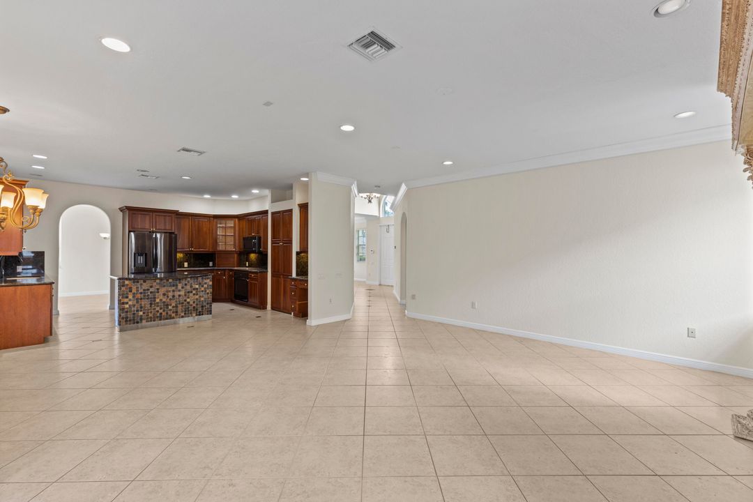 En Venta: $865,000 (4 camas, 3 baños, 3303 Pies cuadrados)