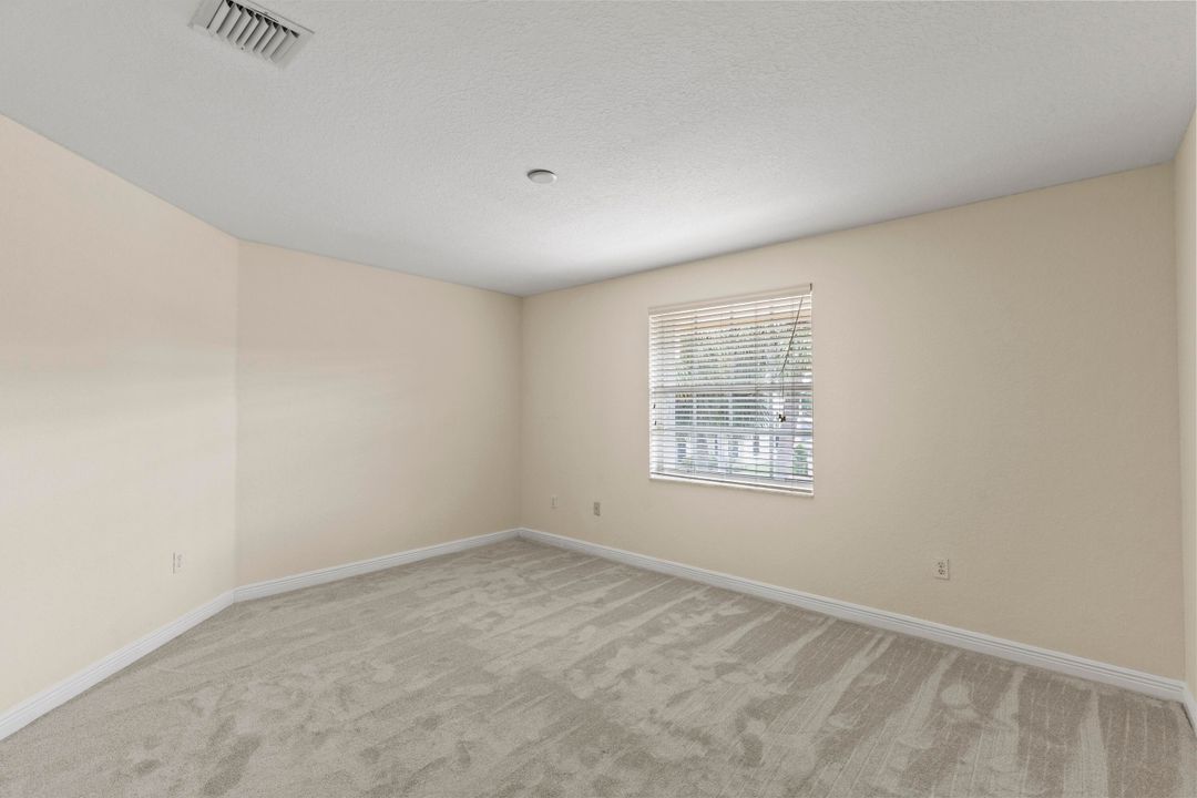 En Venta: $865,000 (4 camas, 3 baños, 3303 Pies cuadrados)