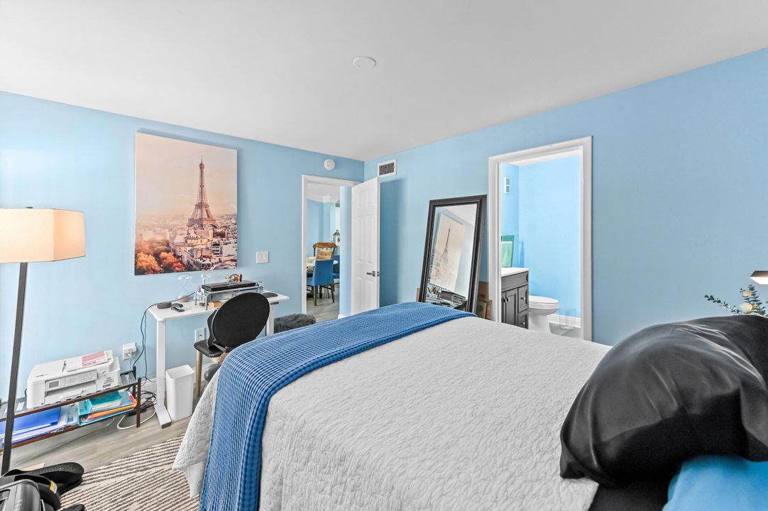 En Venta: $270,000 (2 camas, 2 baños, 888 Pies cuadrados)