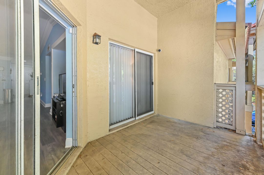 En Venta: $270,000 (2 camas, 2 baños, 888 Pies cuadrados)