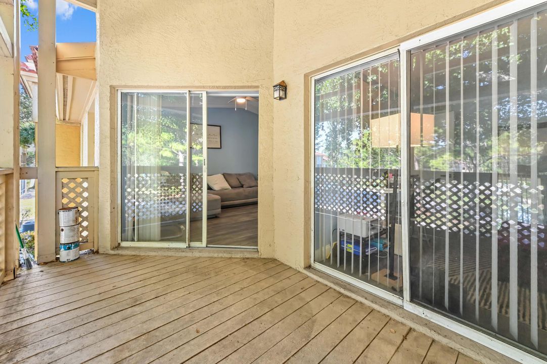 En Venta: $270,000 (2 camas, 2 baños, 888 Pies cuadrados)