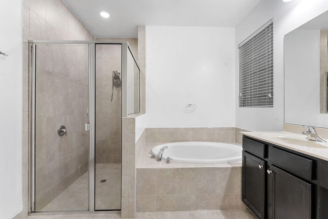 For Rent: $4,000 (4 beds, 2 baths, 2359 Square Feet)