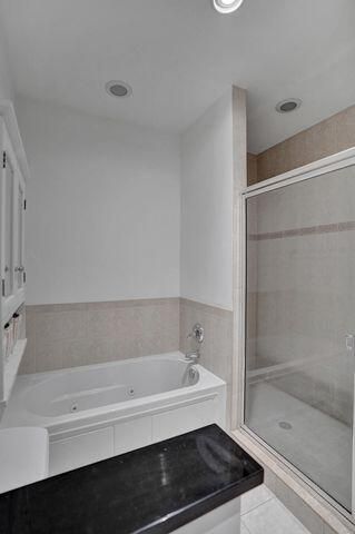 В аренду: $3,750 (3 спален, 3 ванн, 1628 Квадратных фут)