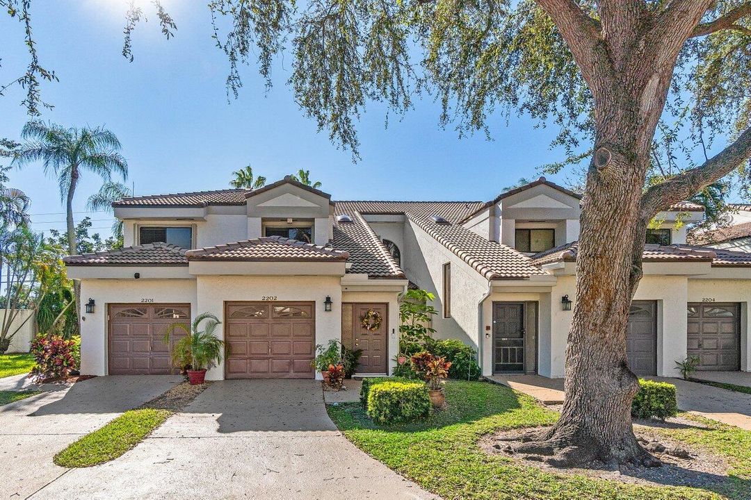 For Sale: $419,900 (3 beds, 2 baths, 1550 Square Feet)