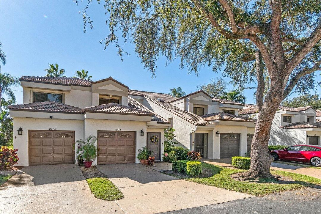 For Sale: $419,900 (3 beds, 2 baths, 1550 Square Feet)