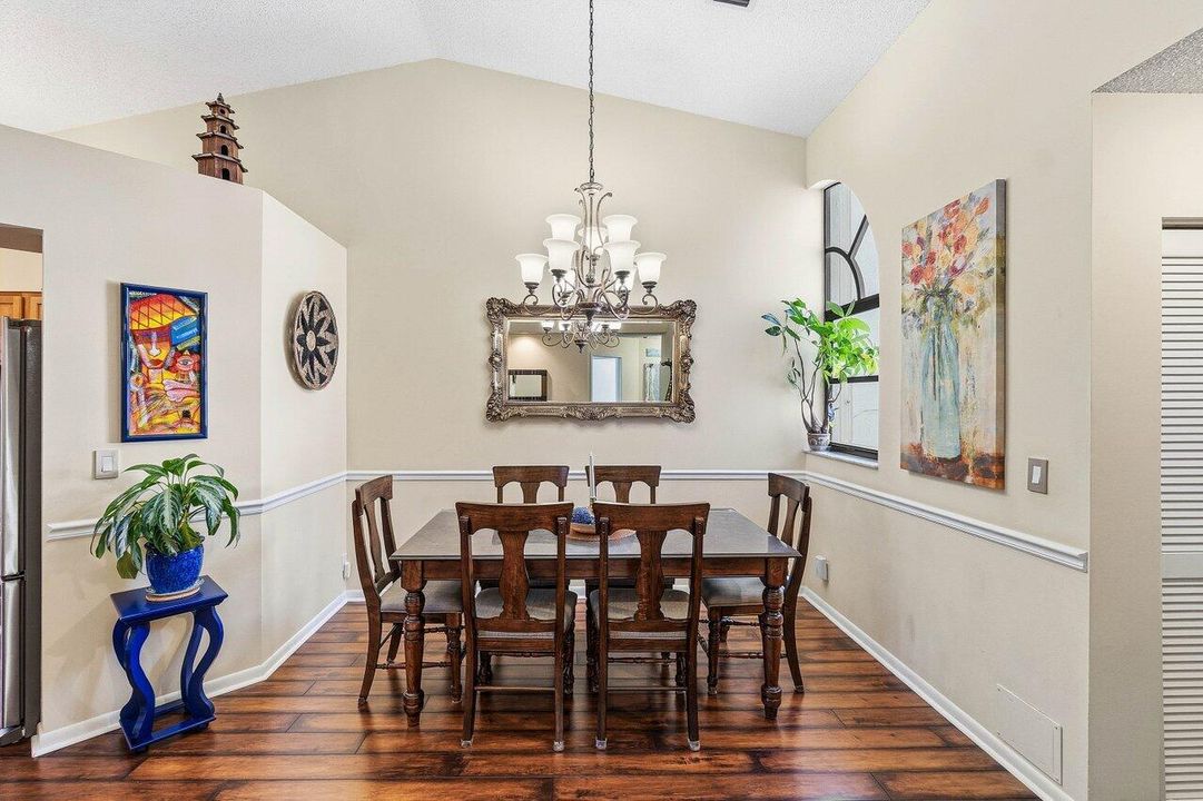 For Sale: $419,900 (3 beds, 2 baths, 1550 Square Feet)