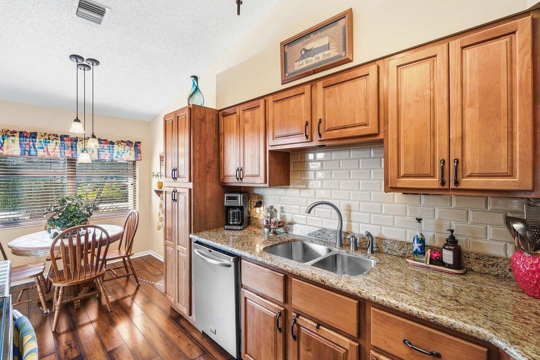 For Sale: $419,900 (3 beds, 2 baths, 1550 Square Feet)