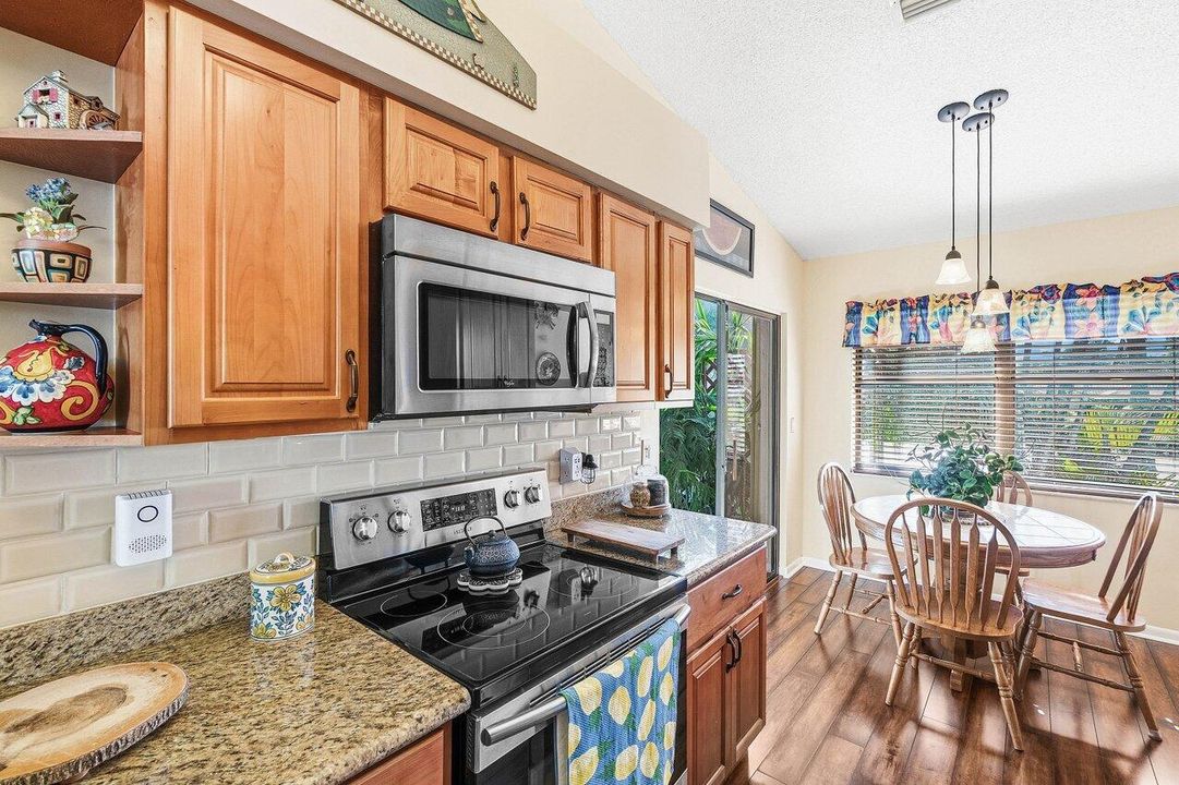 For Sale: $419,900 (3 beds, 2 baths, 1550 Square Feet)