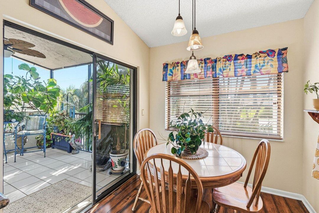 For Sale: $419,900 (3 beds, 2 baths, 1550 Square Feet)