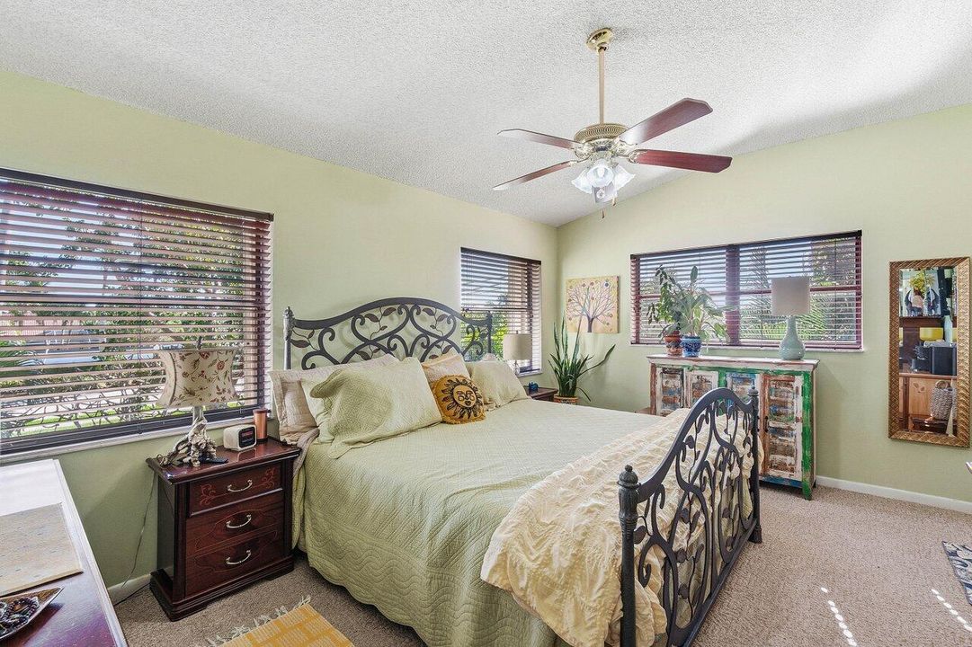 For Sale: $419,900 (3 beds, 2 baths, 1550 Square Feet)