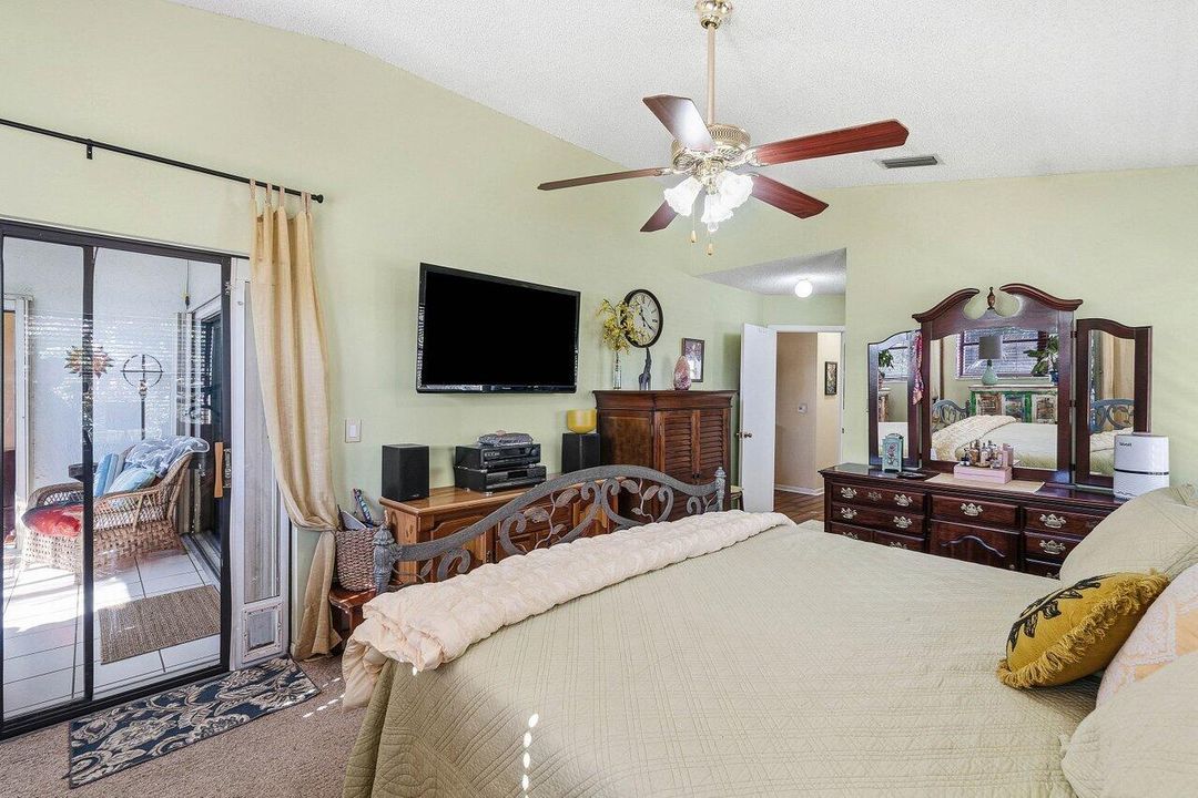 For Sale: $419,900 (3 beds, 2 baths, 1550 Square Feet)