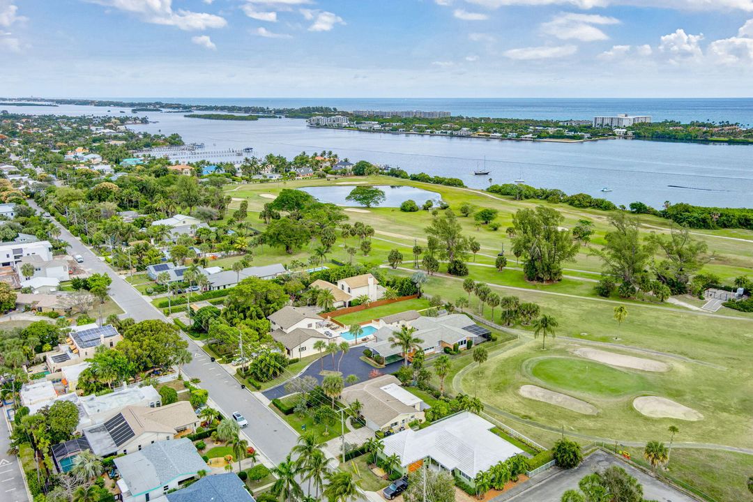 For Sale: $845,000 (2 beds, 2 baths, 1774 Square Feet)