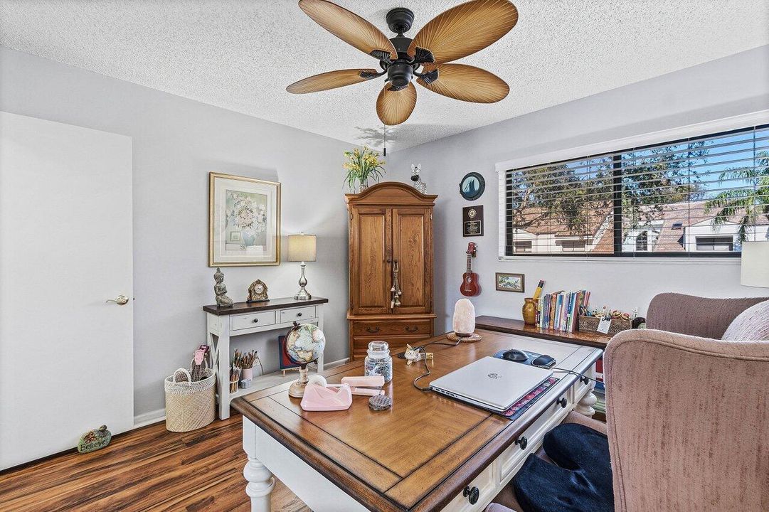 For Sale: $419,900 (3 beds, 2 baths, 1550 Square Feet)