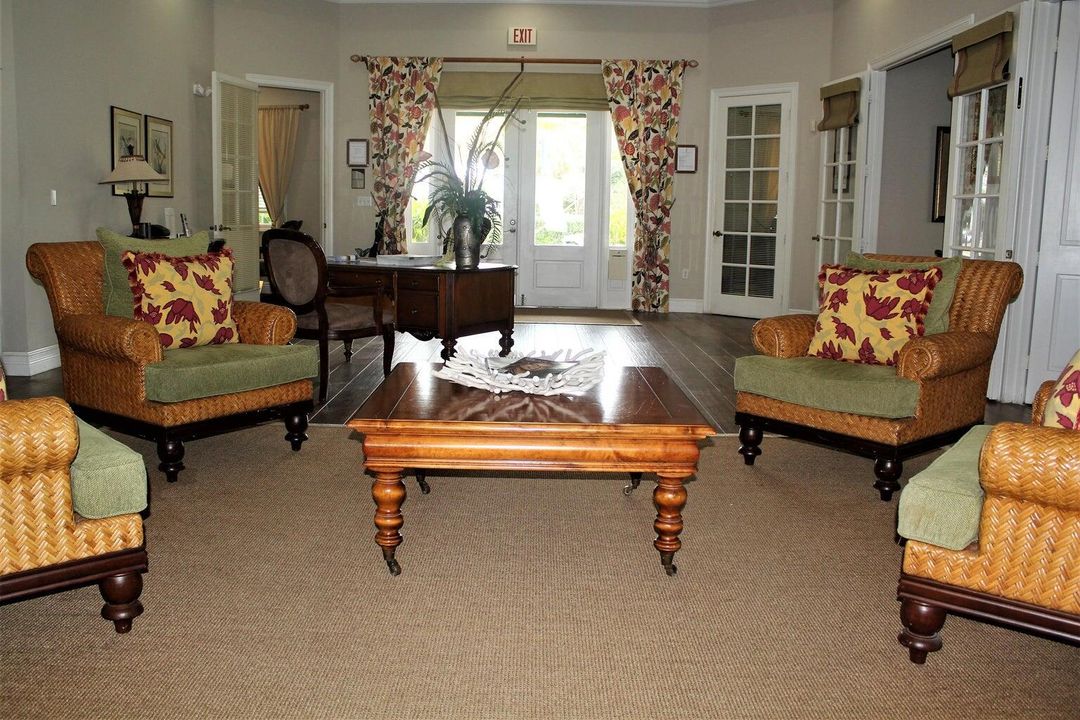 For Rent: $2,975 (1 beds, 1 baths, 864 Square Feet)