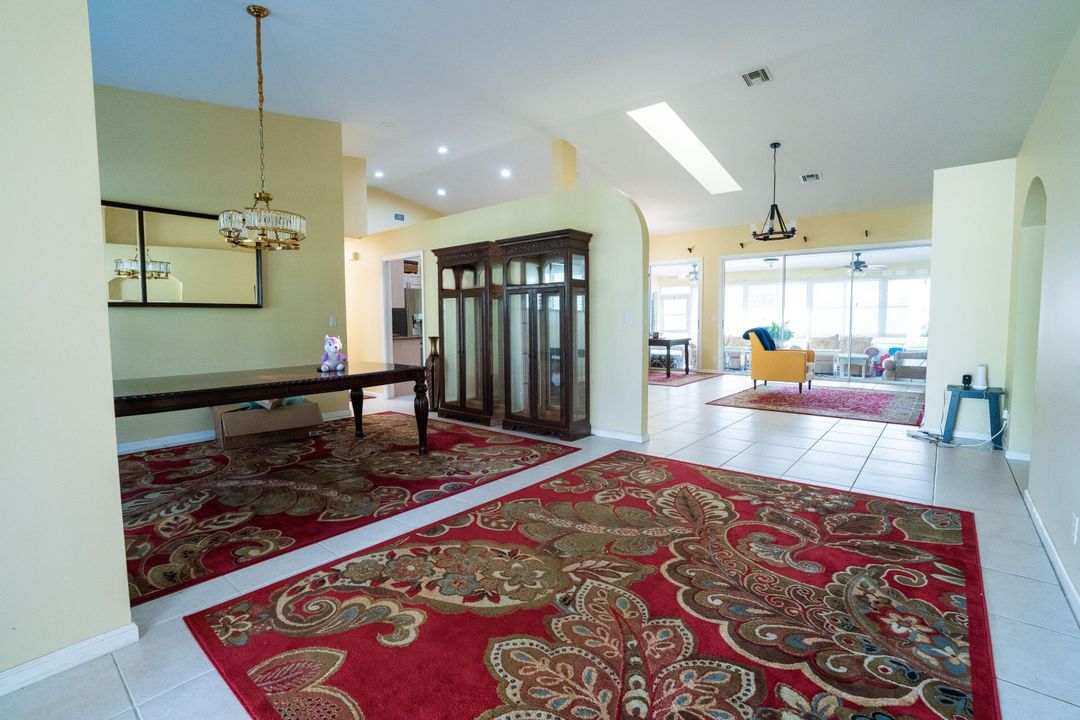 En Venta: $665,000 (4 camas, 3 baños, 2722 Pies cuadrados)