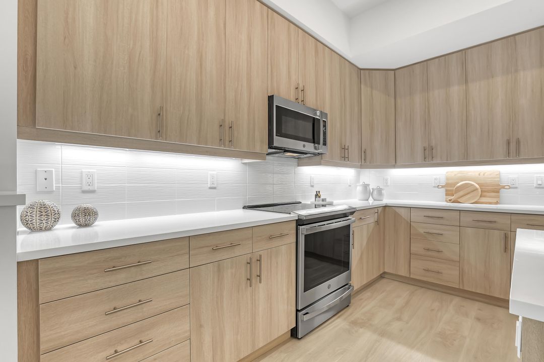 待售: $809,900 (3 贝兹, 2 浴室, 1868 平方英尺)