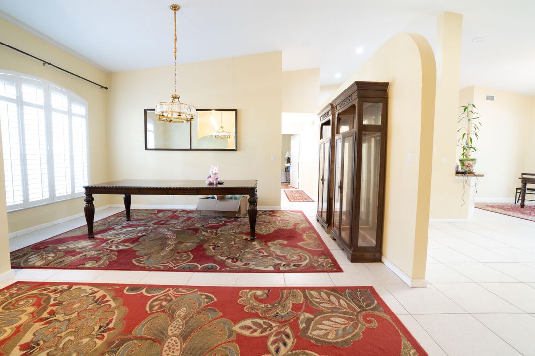 En Venta: $665,000 (4 camas, 3 baños, 2722 Pies cuadrados)