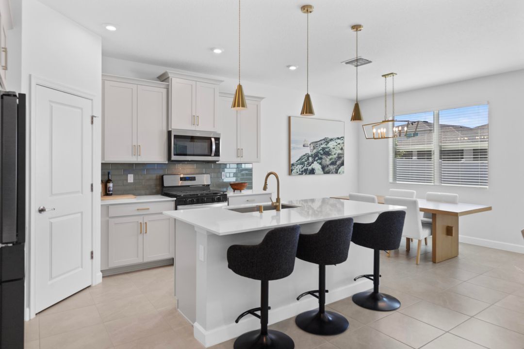 En Venta: $439,900 (3 camas, 2 baños, 1894 Pies cuadrados)