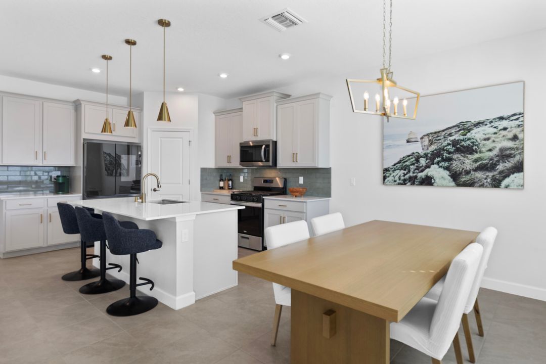 En Venta: $439,900 (3 camas, 2 baños, 1894 Pies cuadrados)