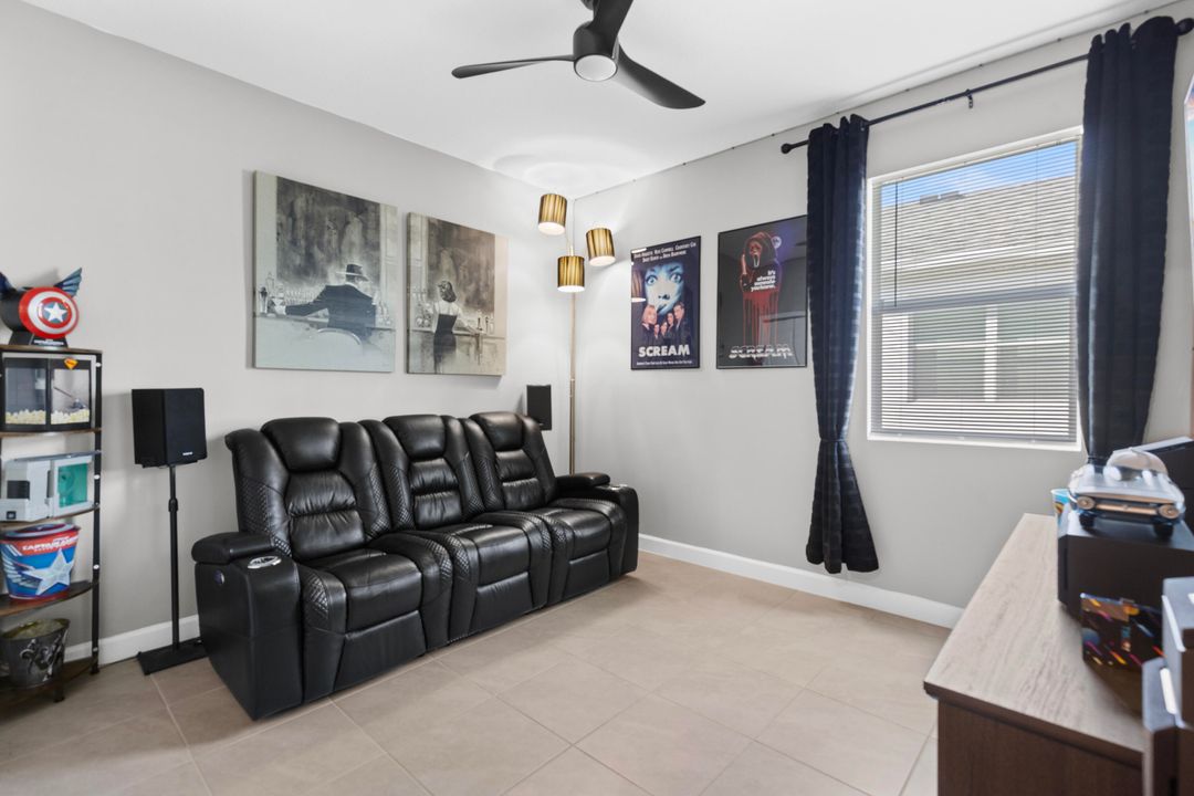 En Venta: $439,900 (3 camas, 2 baños, 1894 Pies cuadrados)