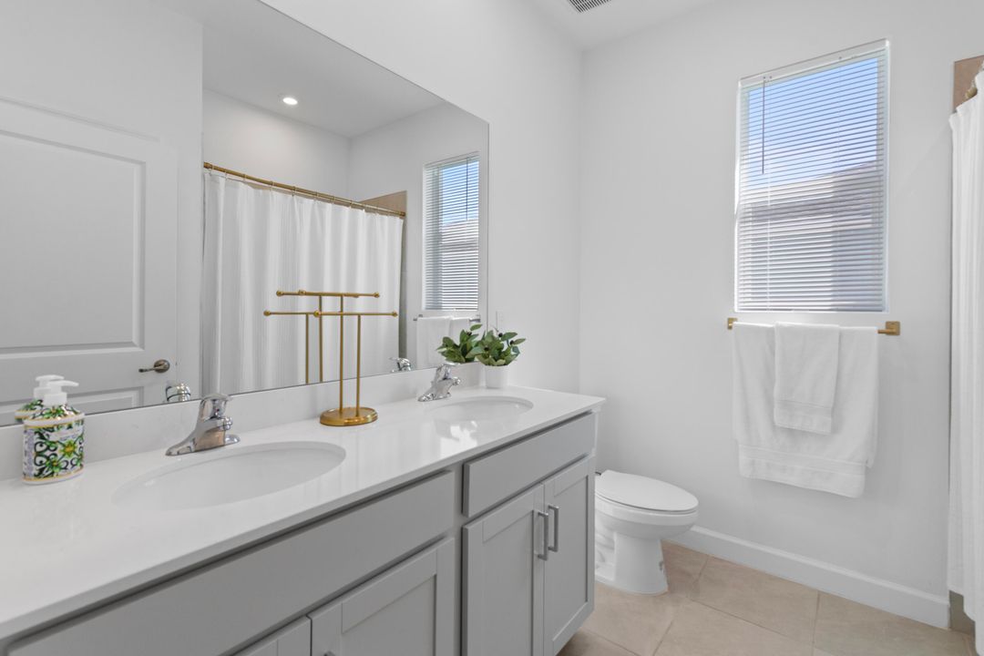 En Venta: $439,900 (3 camas, 2 baños, 1894 Pies cuadrados)