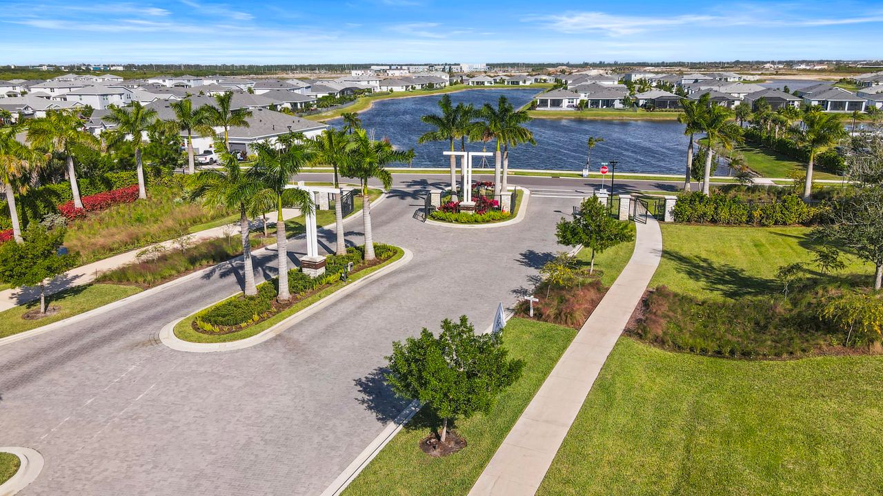 En Venta: $439,900 (3 camas, 2 baños, 1894 Pies cuadrados)