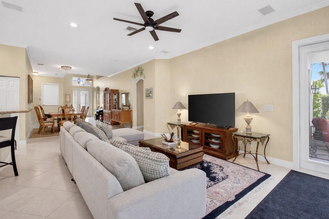 For Sale: $850,000 (4 beds, 2 baths, 2238 Square Feet)