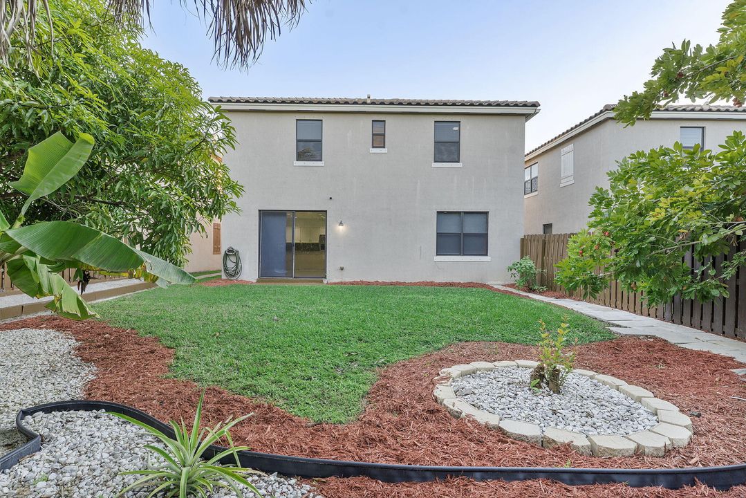 For Rent: $4,000 (4 beds, 2 baths, 2359 Square Feet)