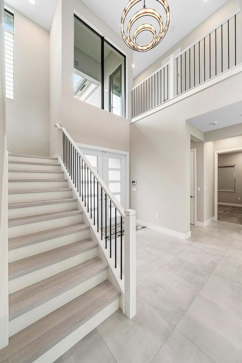 待售: $2,250,000 (5 贝兹, 5 浴室, 4098 平方英尺)