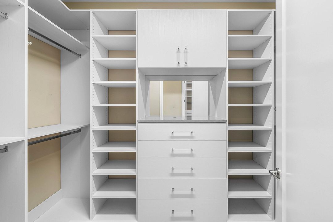 待售: $2,250,000 (5 贝兹, 5 浴室, 4098 平方英尺)