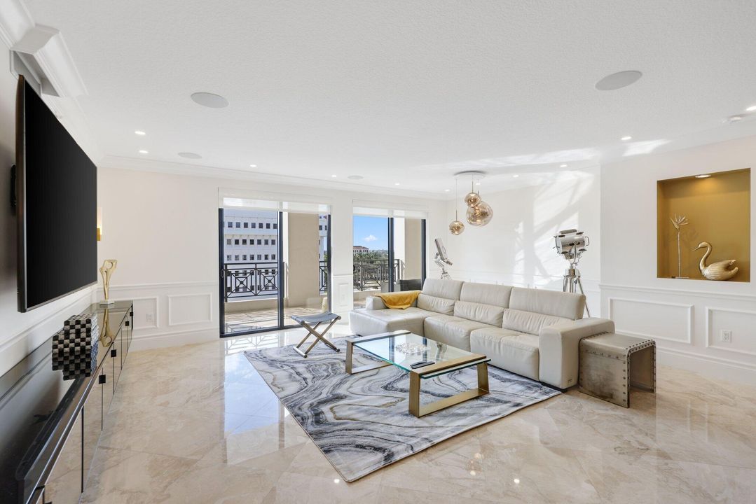 For Rent: $11,000 (2 beds, 2 baths, 2268 Square Feet)