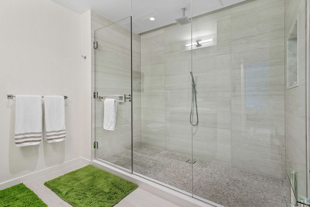 For Sale: $3,195,000 (3 beds, 3 baths, 2653 Square Feet)