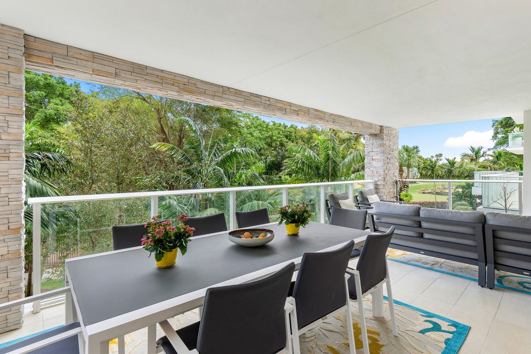 For Sale: $3,195,000 (3 beds, 3 baths, 2653 Square Feet)