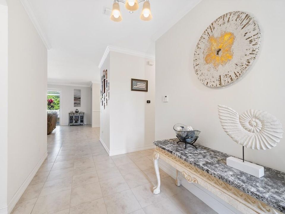 На продажу: $355,000 (3 спален, 2 ванн, 1920 Квадратных фут)