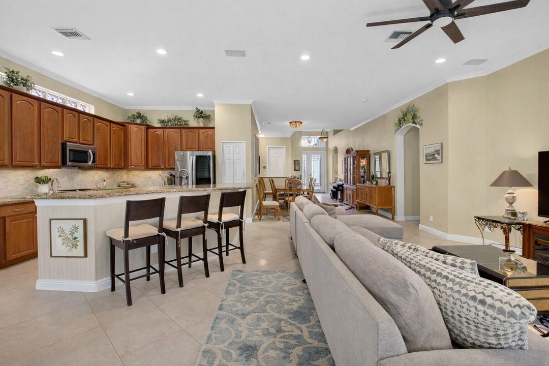 For Sale: $850,000 (4 beds, 2 baths, 2238 Square Feet)