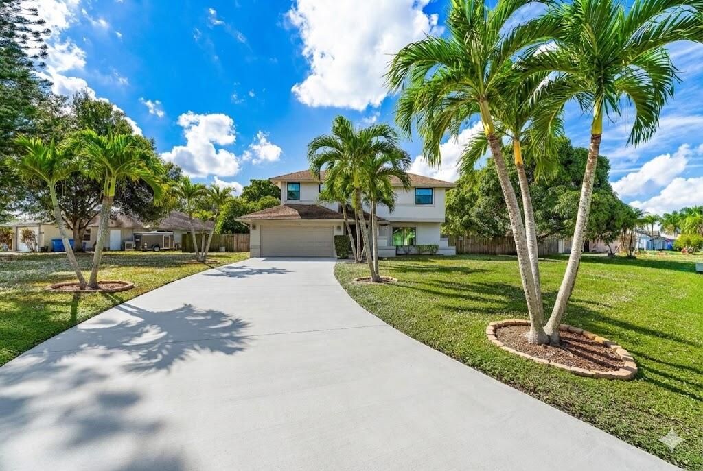 For Sale: $729,900 (4 beds, 2 baths, 2552 Square Feet)