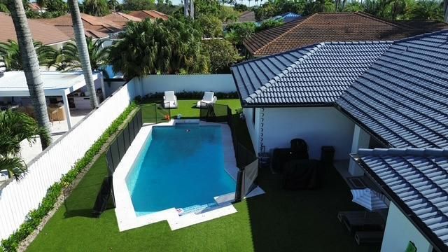 For Sale: $1,680,000 (6 beds, 4 baths, 3300 Square Feet)