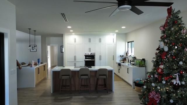 For Sale: $1,680,000 (6 beds, 4 baths, 3300 Square Feet)