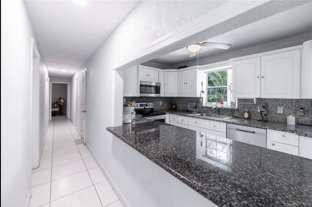 En Venta: $600,000 (3 camas, 1 baños, 3000 Pies cuadrados)