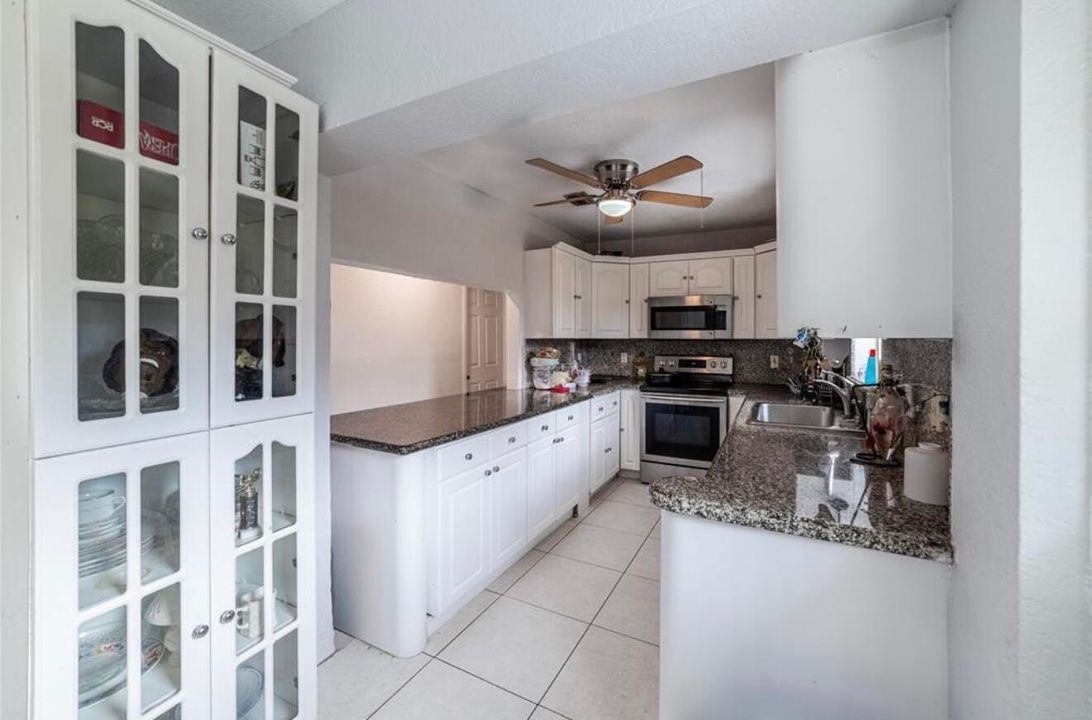 En Venta: $600,000 (3 camas, 1 baños, 3000 Pies cuadrados)