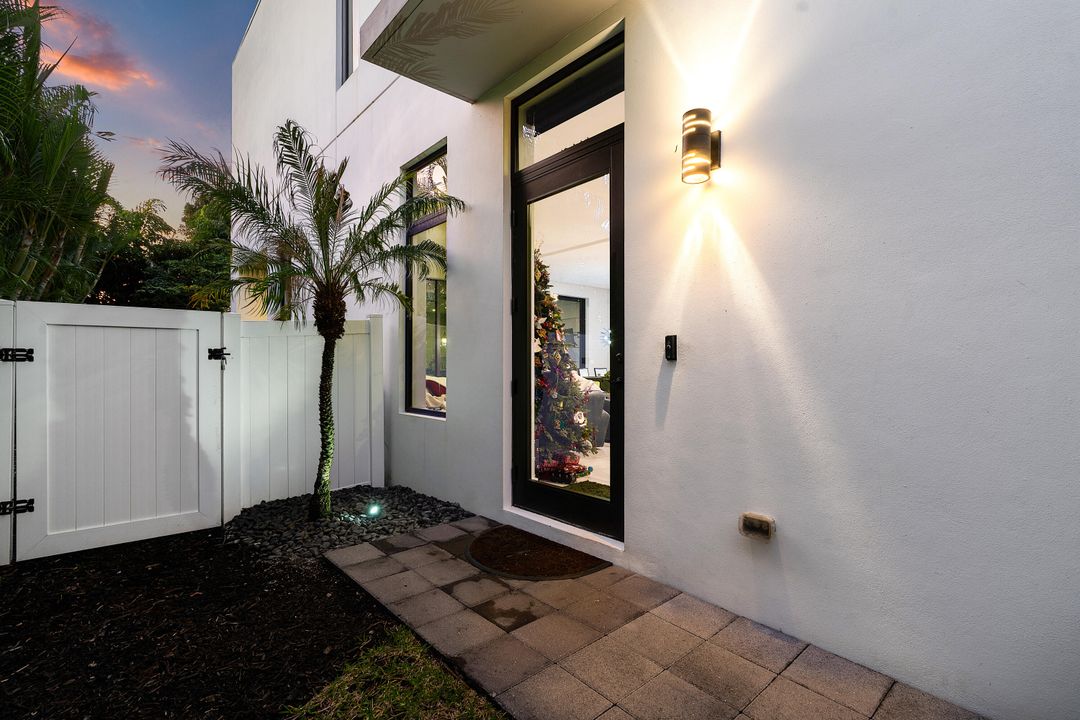 На продажу: $2,895,000 (3 спален, 3 ванн, 3106 Квадратных фут)