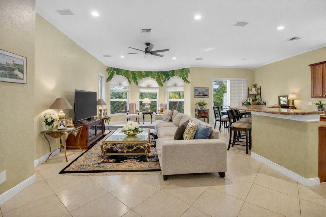 For Sale: $850,000 (4 beds, 2 baths, 2238 Square Feet)