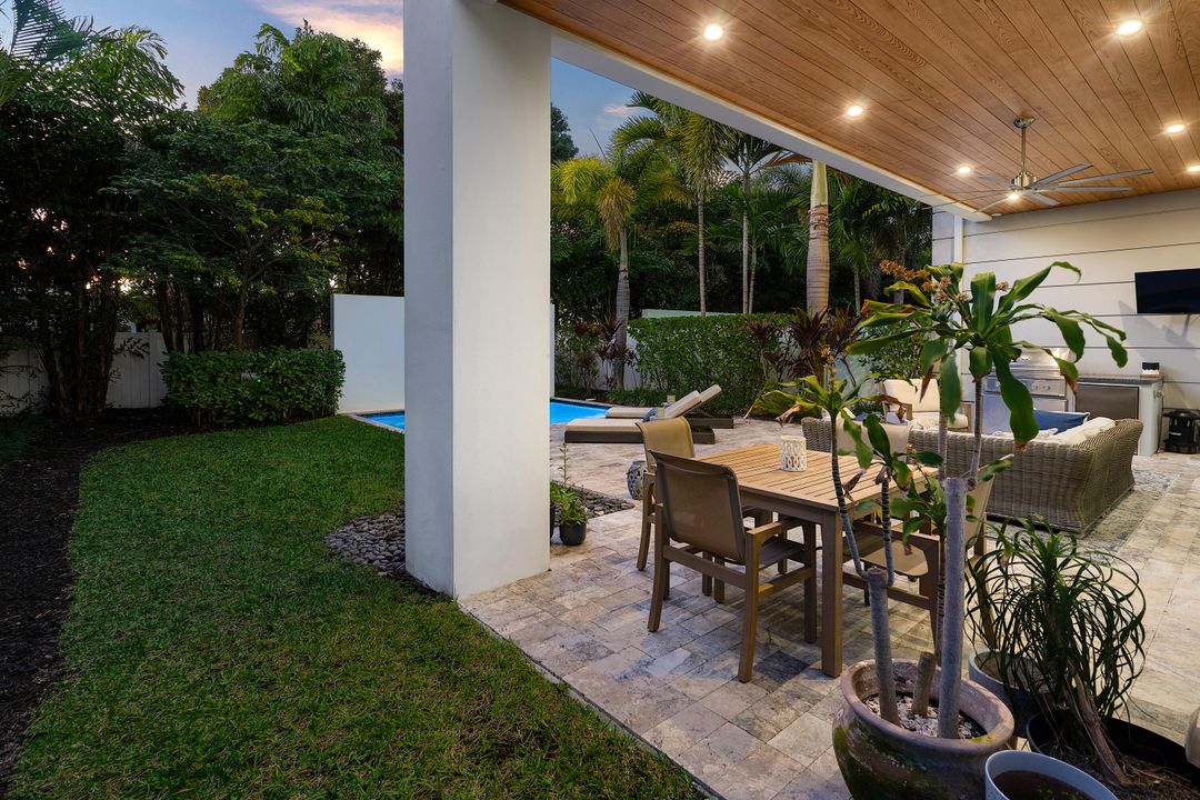 На продажу: $2,895,000 (3 спален, 3 ванн, 3106 Квадратных фут)