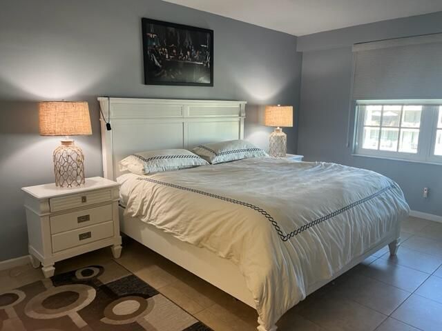 For Rent: $8,750 (2 beds, 2 baths, 1395 Square Feet)