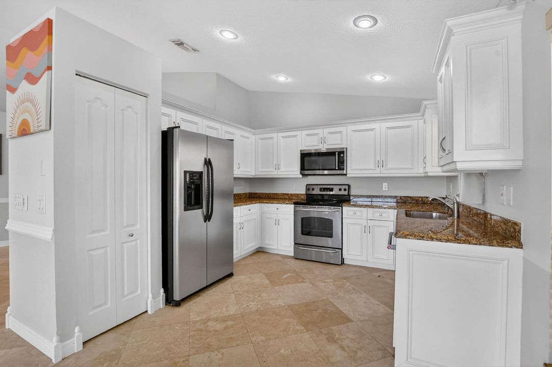 For Sale: $718,500 (4 beds, 2 baths, 1980 Square Feet)