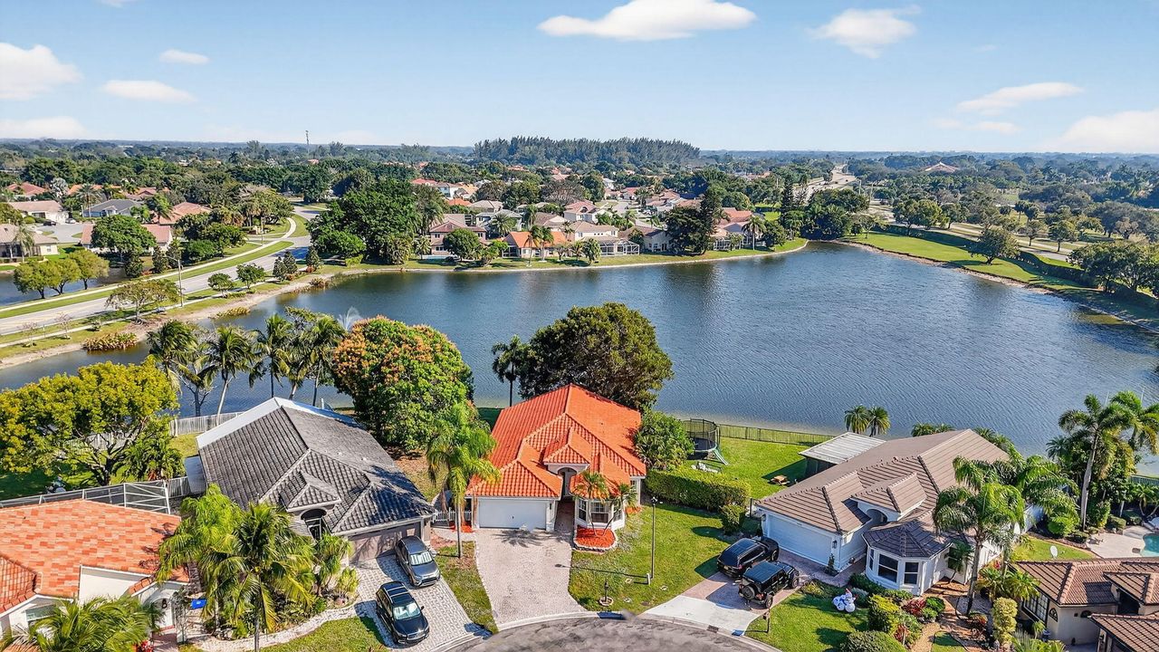 For Sale: $718,500 (4 beds, 2 baths, 1980 Square Feet)